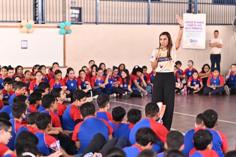 PL de Débora Menezes de combate ao bullying e cyberbullying nas escolas aguarda sanção do governo