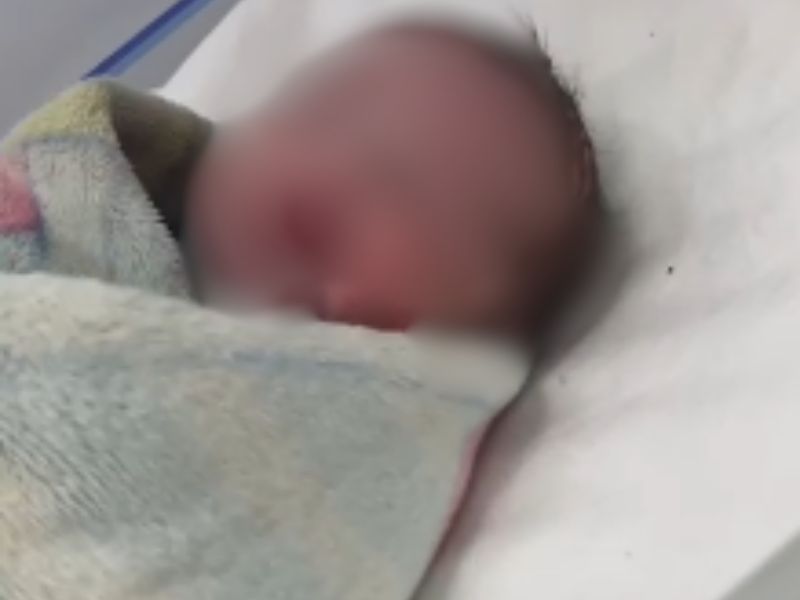 Bebê que foi arremessado pela janela pela própria mãe está vivo e internado; vídeo