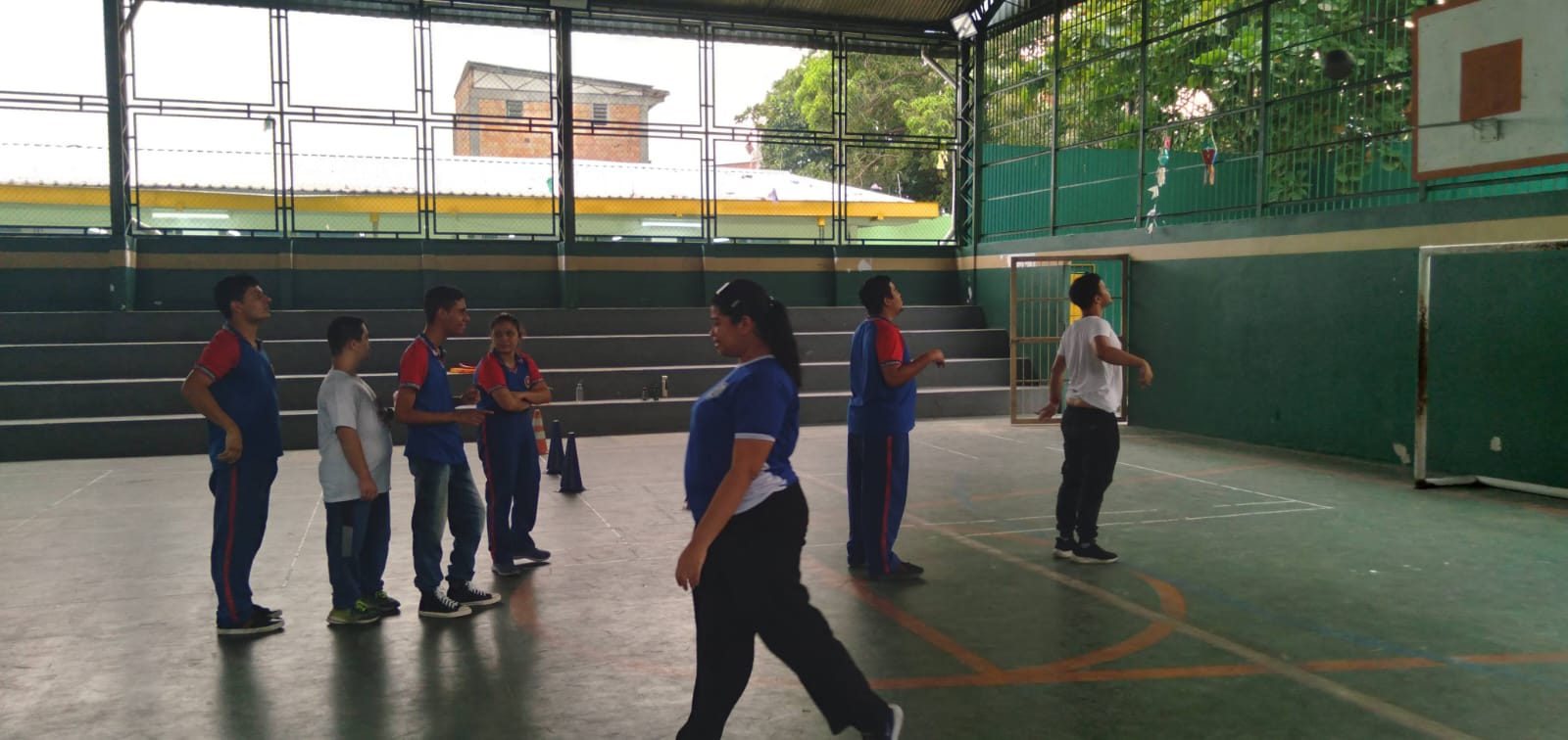 Projeto “Em Cena” promove inclusão e protagonismo de estudantes da Educação Especial por meio do teatro, em Manaus