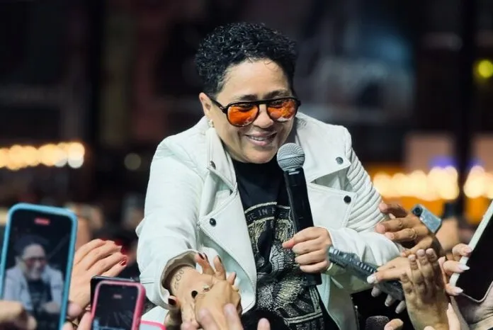Tierry, Raquel dos Teclados e Leandro ‘O Pedreiro’ em noite especial, no Clube Municipal