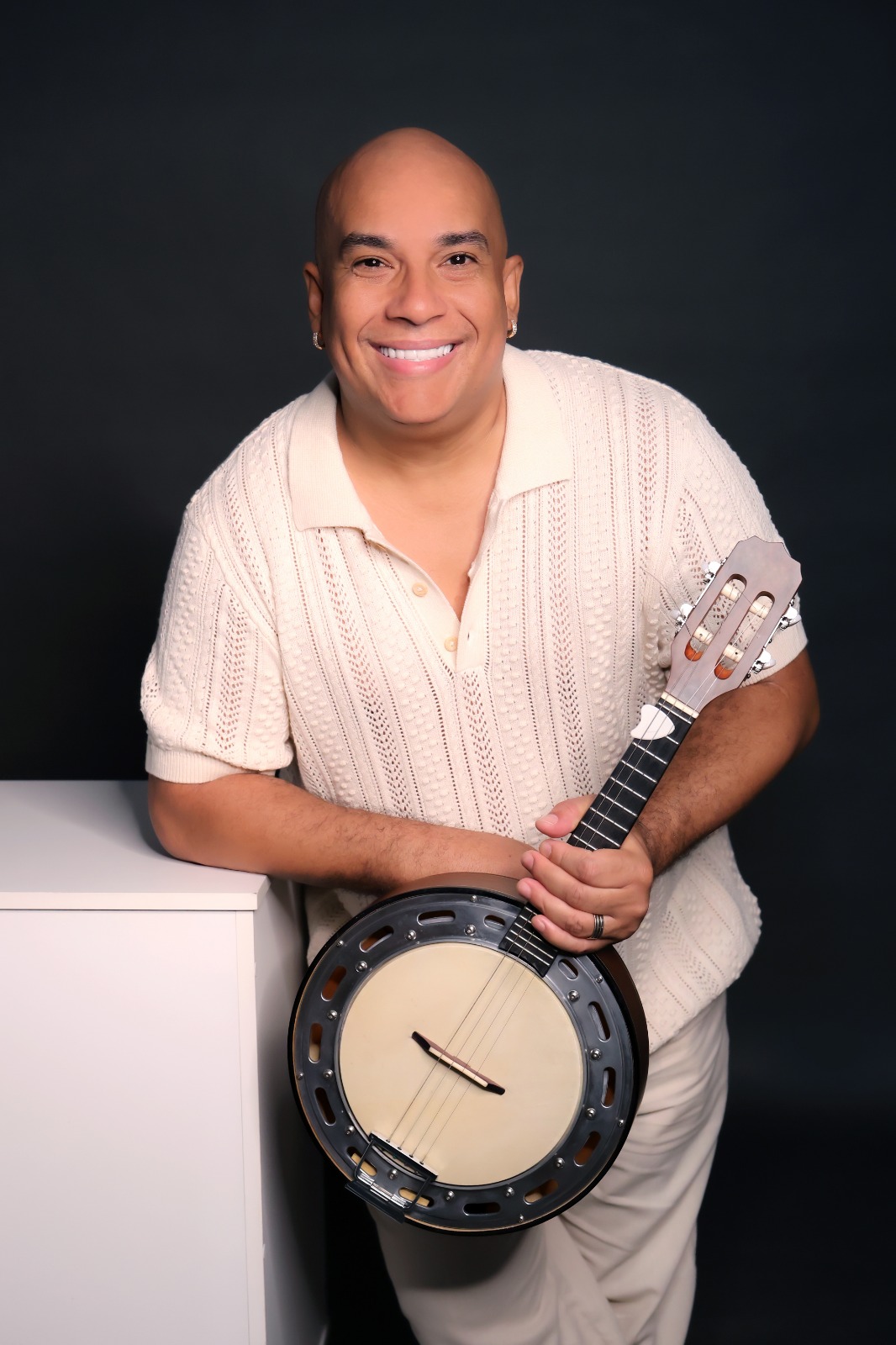 Domingo na Timboca, Herlon do Banjo e Dubarranco comandam a festa em clima de Festival de Parintins